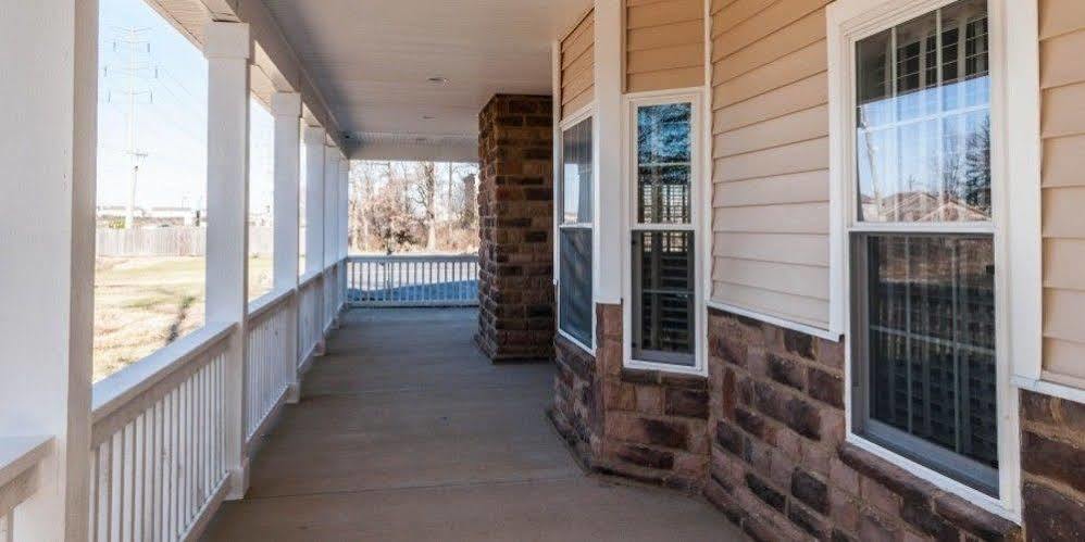 Holmes Suites And Inn Blacklick Exterior foto